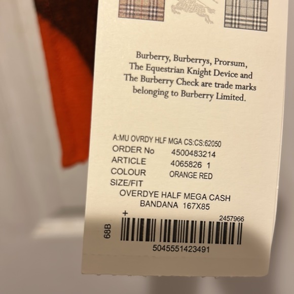 Beautiful Burberry Cashmere Scarf - Picture 9 of 13